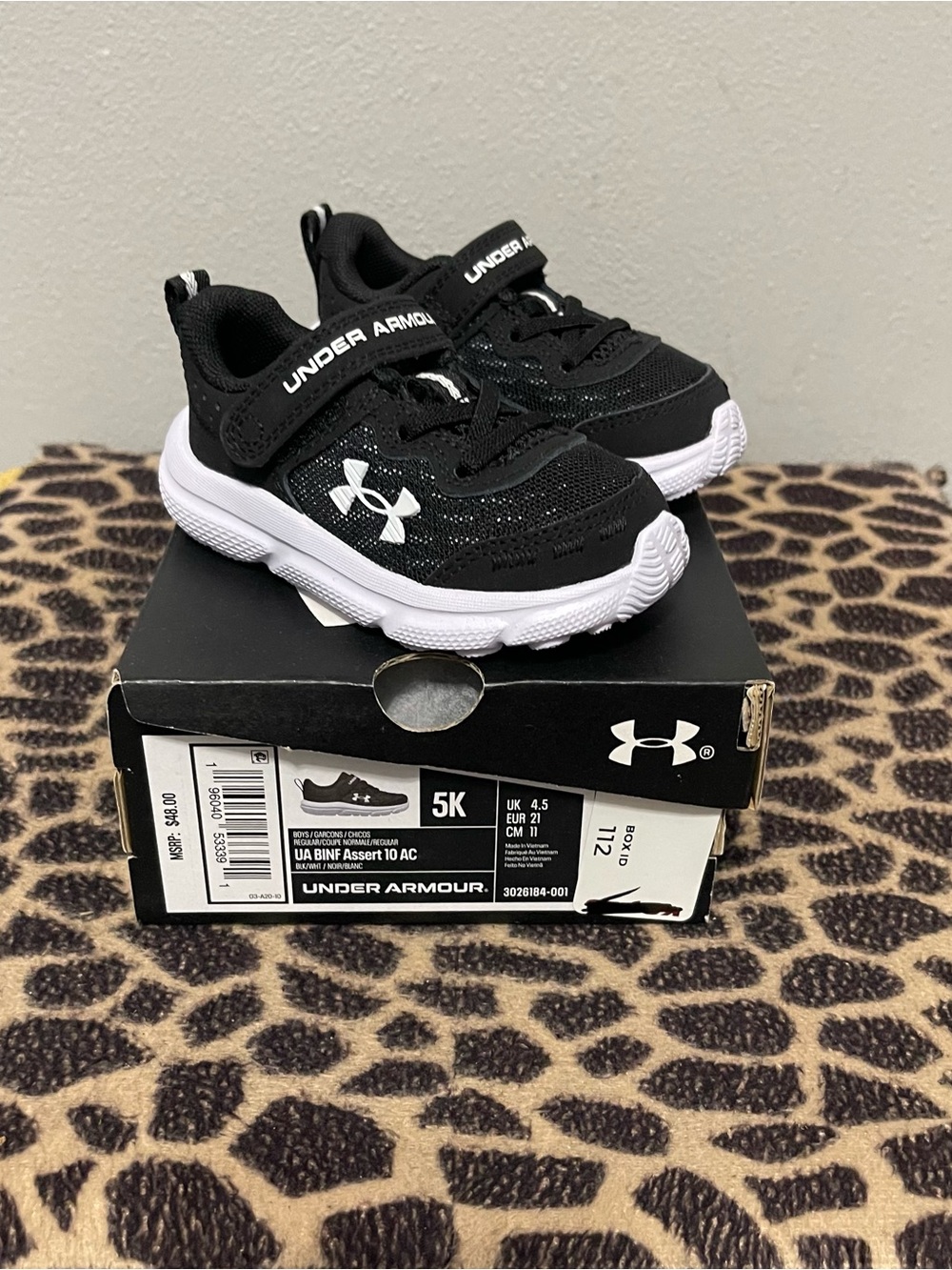 Under Armour BINF Assert 10AC Top Strap Sneakers Black Mesh NIB Child 5